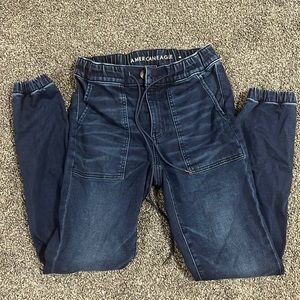 American Eagle Jogger Jeans size 4 Like new worn only a couple times. Dark Denim